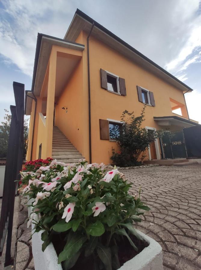 B&B Al Solito Posto LʼAquila Extérieur photo